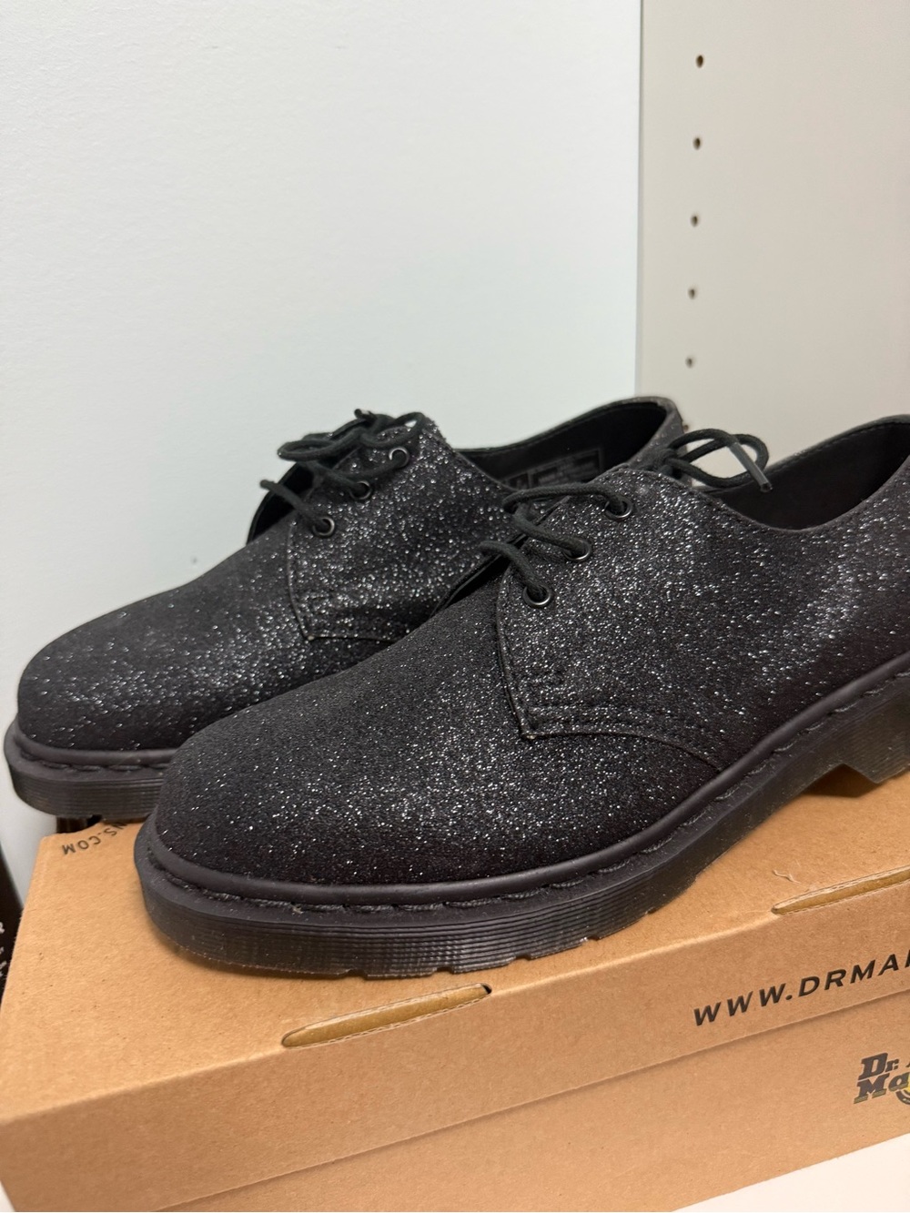 Dr. Martens Men‘s or Women’s Black Glitter Derby Shoes